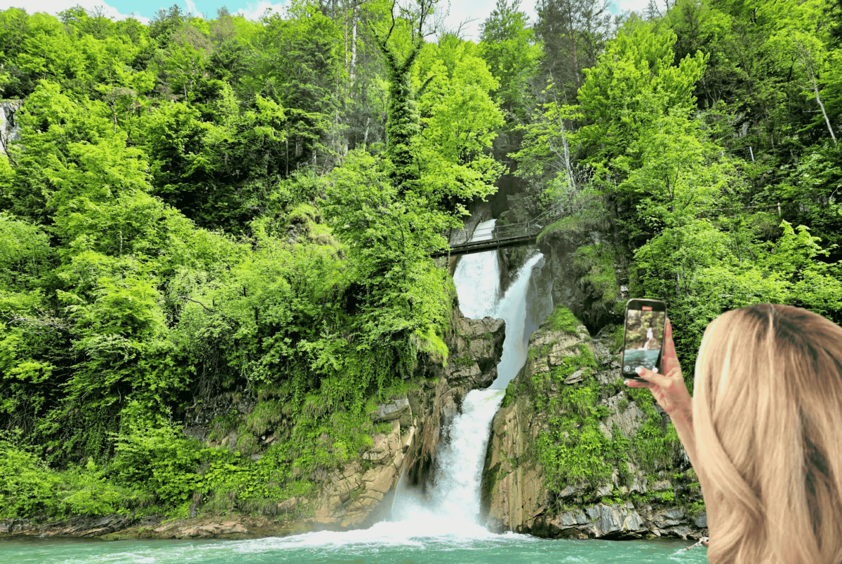 03 Waterfall Cruise